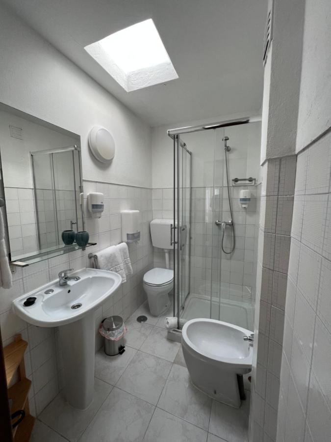 Residencial Mira-Mar Hostel Peniche Εξωτερικό φωτογραφία