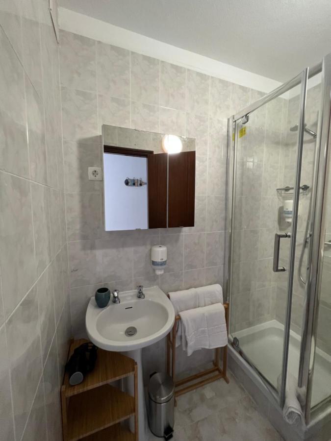 Residencial Mira-Mar Hostel Peniche Εξωτερικό φωτογραφία